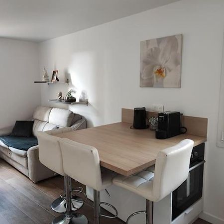 Charmant Appartement 2 Pieces Proche Disneyland Villeneuve-Saint-Denis Exterior photo
