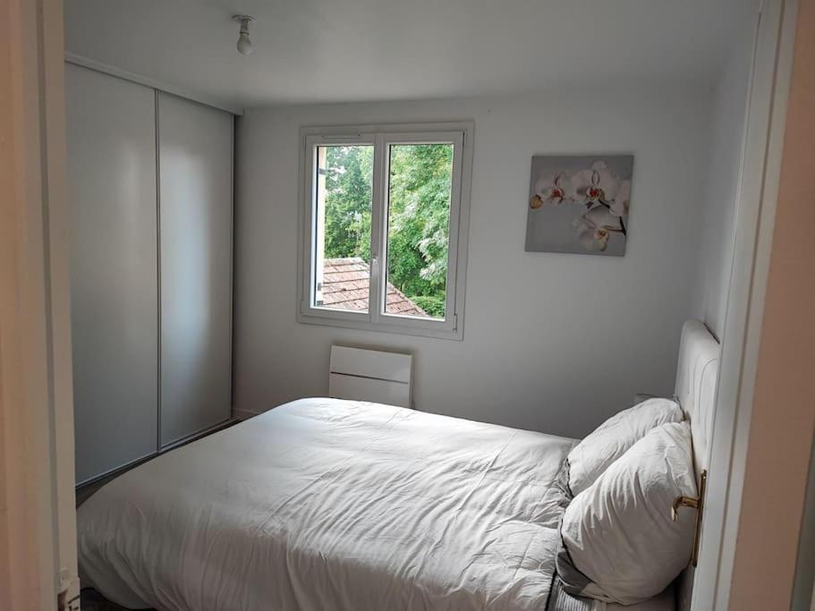 Charmant Appartement 2 Pieces Proche Disneyland Villeneuve-Saint-Denis Exterior photo